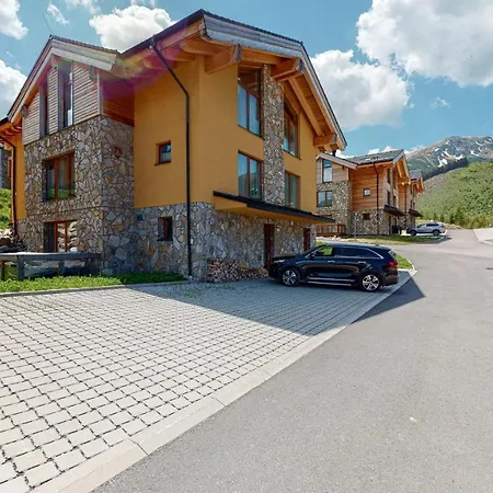 Apartman Konifer - Jacuzzi - Ski In Ski Out Demänovská Dolina Exterior foto