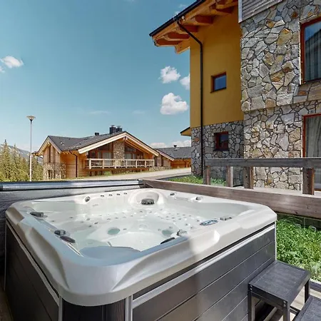 Apartman Konifer - Jacuzzi - Ski In Ski Out Demänovská Dolina Exterior foto