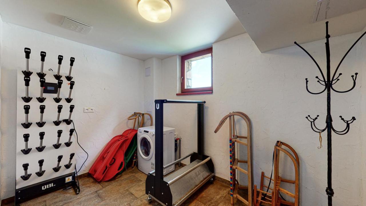 Konifer - Jacuzzi - In Out Apartment